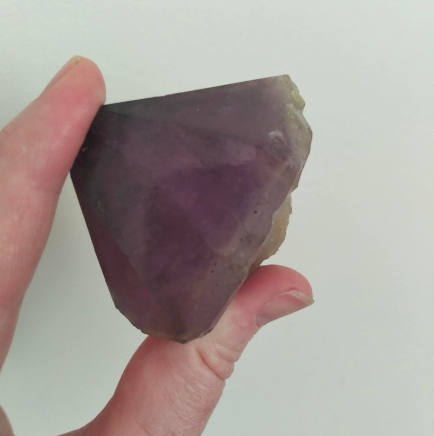 Sourced from the historic 'The Great Australian Amethyst Mine,' these hand-dug amethyst points carry a legacy dating back to the 1960s. Their rarity lies not only in the iconic location but also in the exceptional quality that is seldom found in our country. The crystals, adorned with inclusions and zoning of smoky quartz and amethyst, showcase the unique geological processes at play. Unearthed from this distinctive Australian mine, each amethyst point holds a piece of history and inherent beauty.