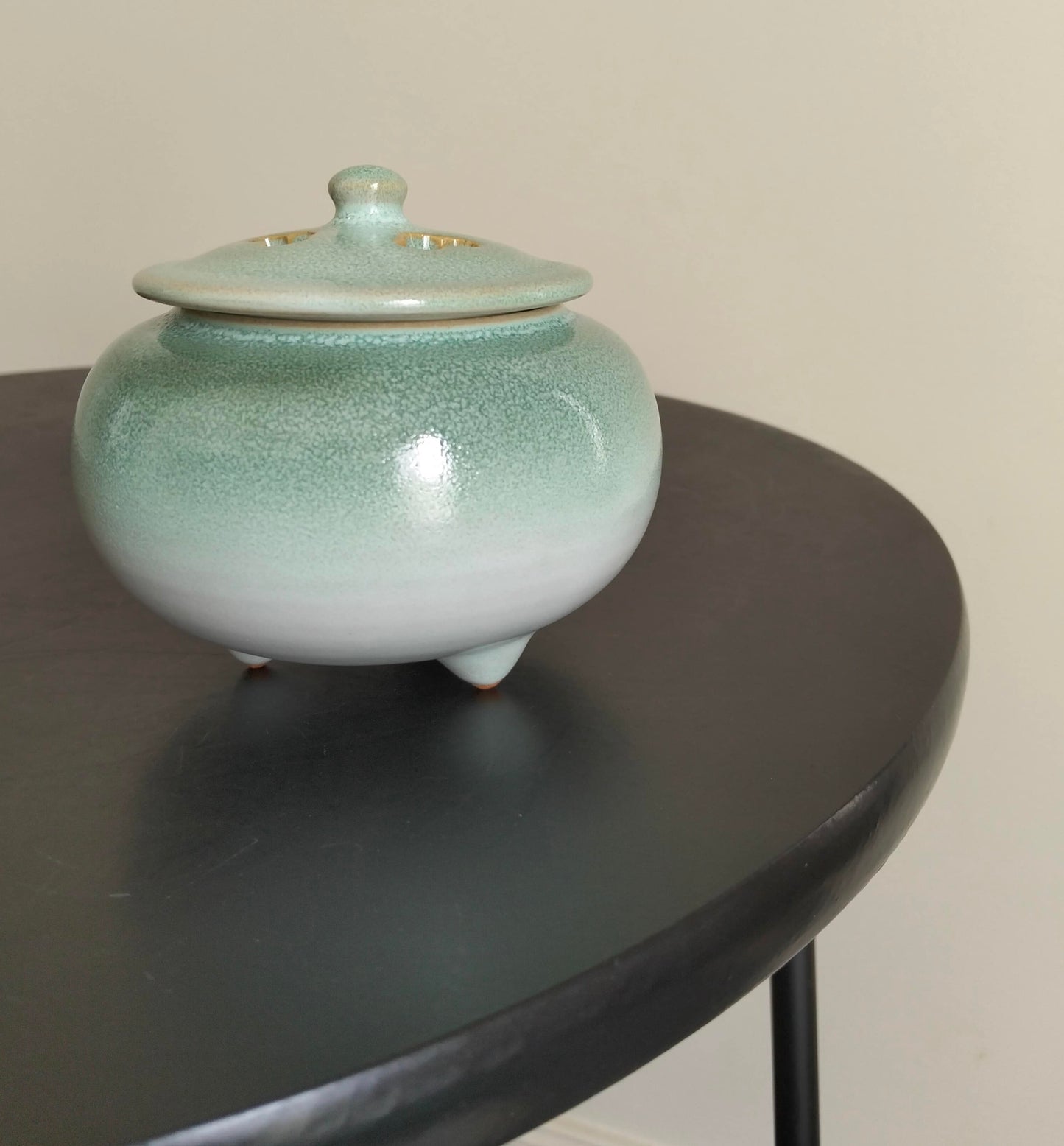 Hakuyo Hukioribe Incense Burner