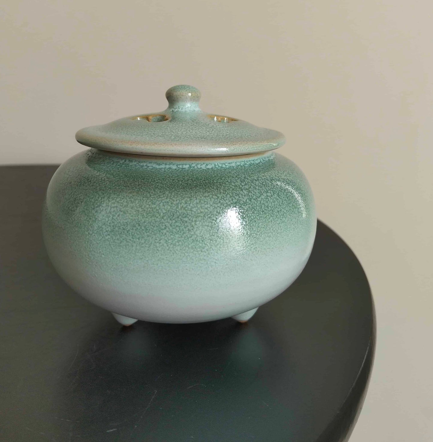 Hakuyo Hukioribe Incense Burner