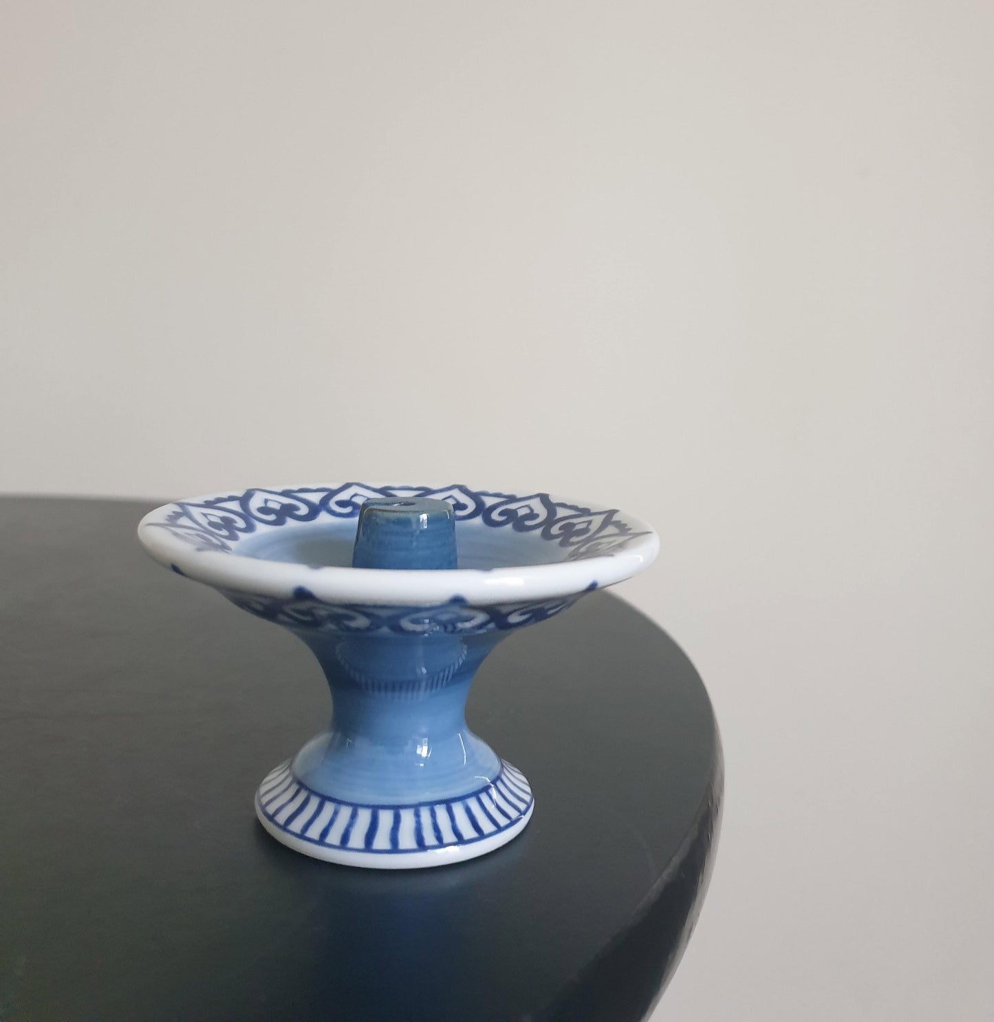 Karakusa Incense Holder