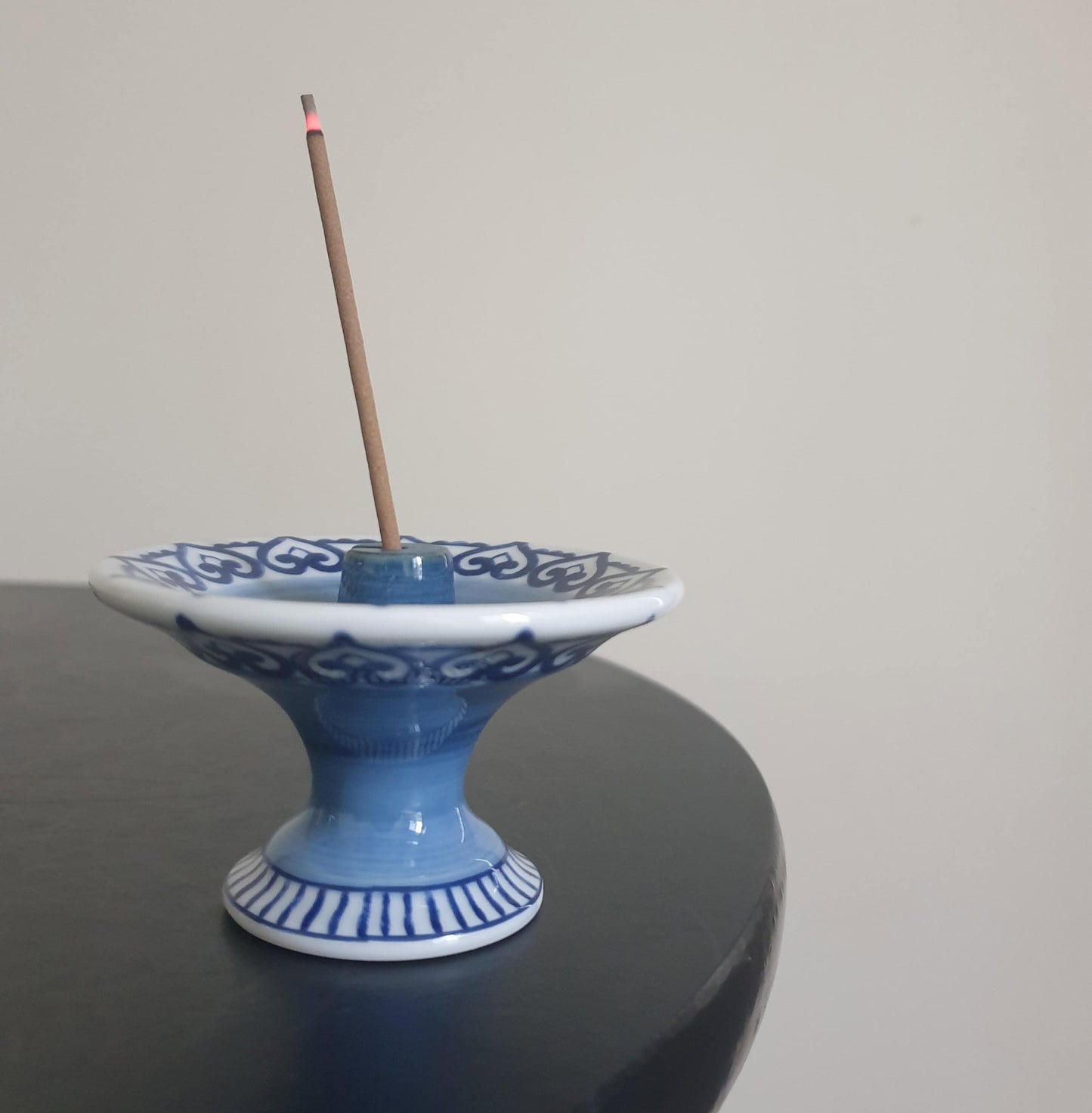 Karakusa Incense Holder