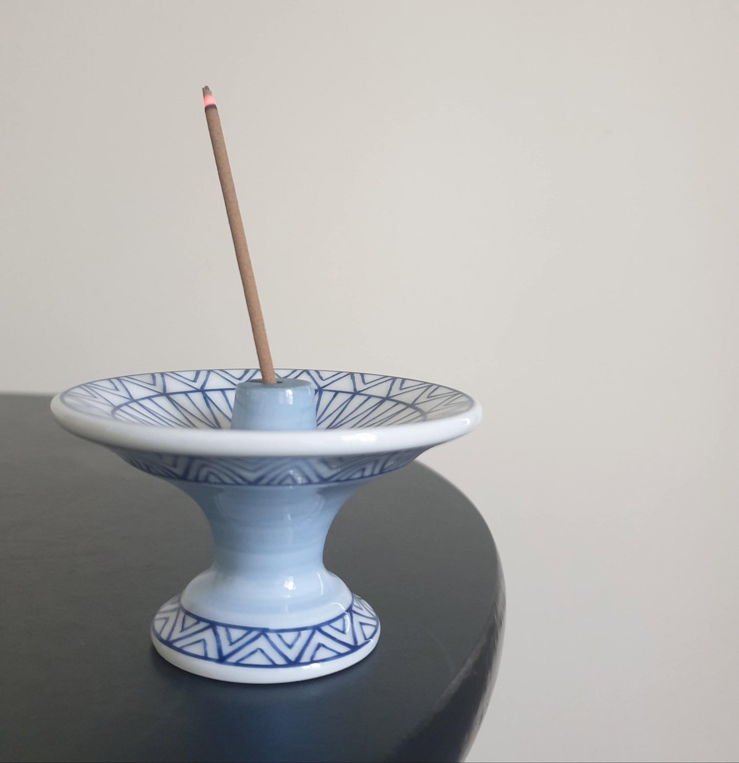 Senbiki Incense Holder