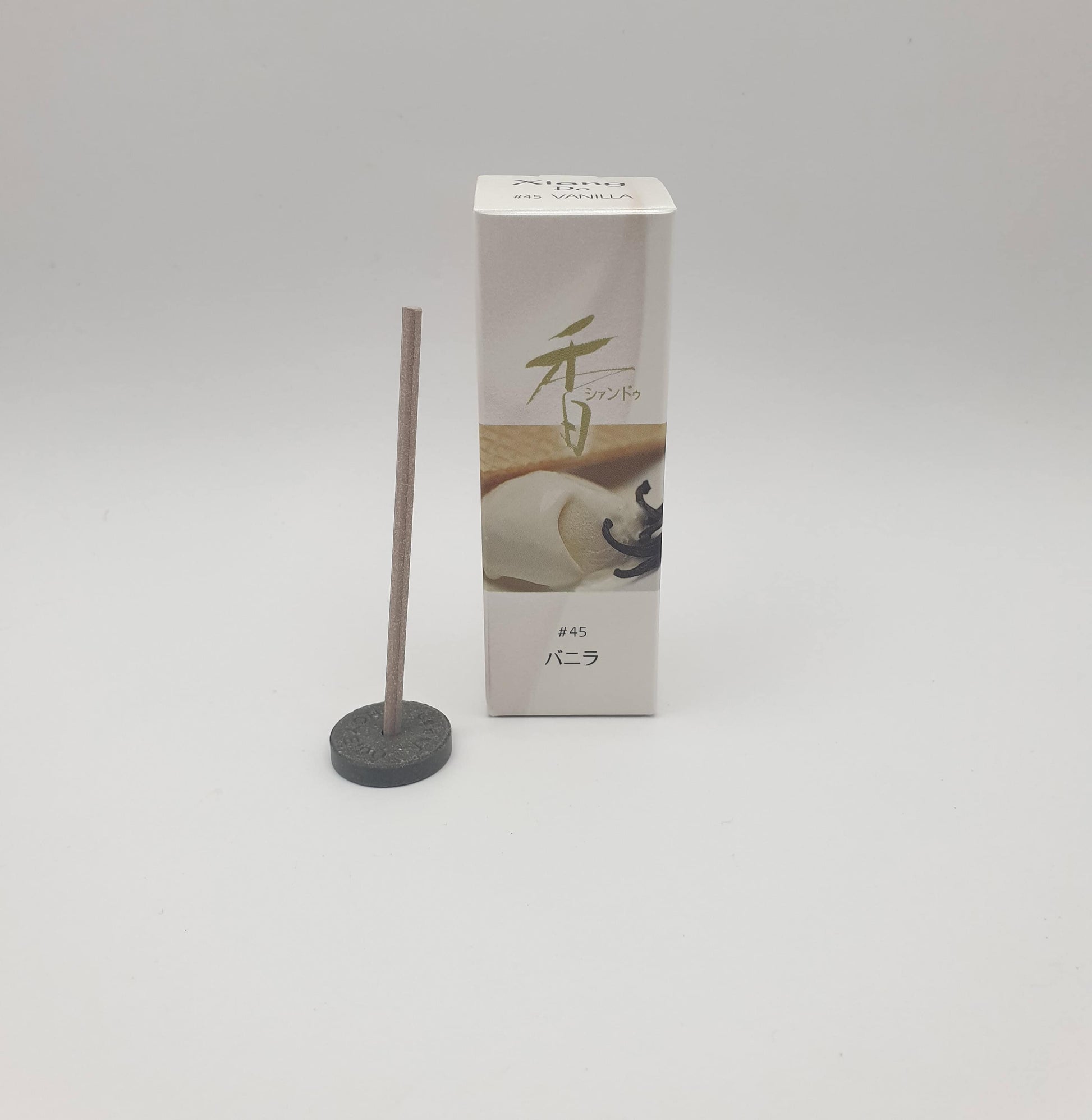 Xiang Do Pressed Vanilla Incense by Shoyeido, leaves a warm, smooth aroma of vanilla bean that softly spreads throughout the home. The master blenders at Shoyeido use&nbsp; their exclusive pressed incense process using only high quality ingredients to create this line of refined, atmospheric scents.