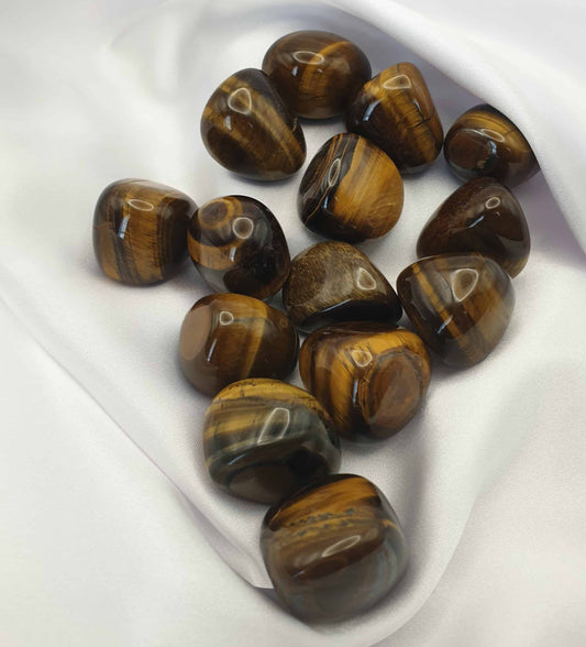 Known as the stone of courage, Tiger Eye is symbolic of the tiger's strength, bravery and courage. Tiger Eye is protective while keeping you grounded to allow for more clarity to see through clouded emotions.