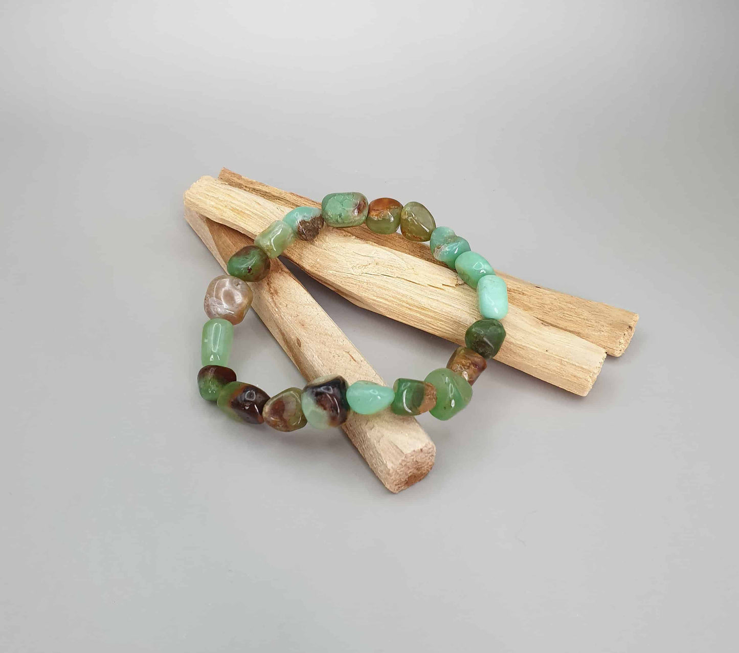 Chrysoprase can assist with bringing empathy, forgiveness, growth and self love into your life. It is believed to be a stone of good fortune and prosperity.  Beads measure 8/10mm Circumference is approximately 6.5 inches. Bracelet is elasticated